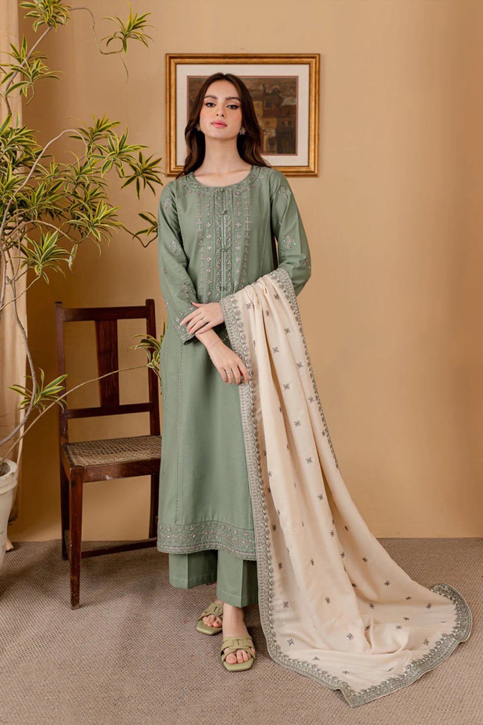 Sobia Nazir - Winter 3PC Dhanak Embroidered Suit - kp3362