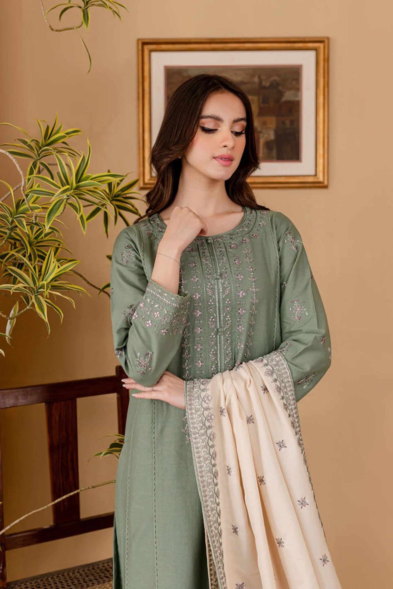 Sobia Nazir - Winter 3PC Dhanak Embroidered Suit - kp3362