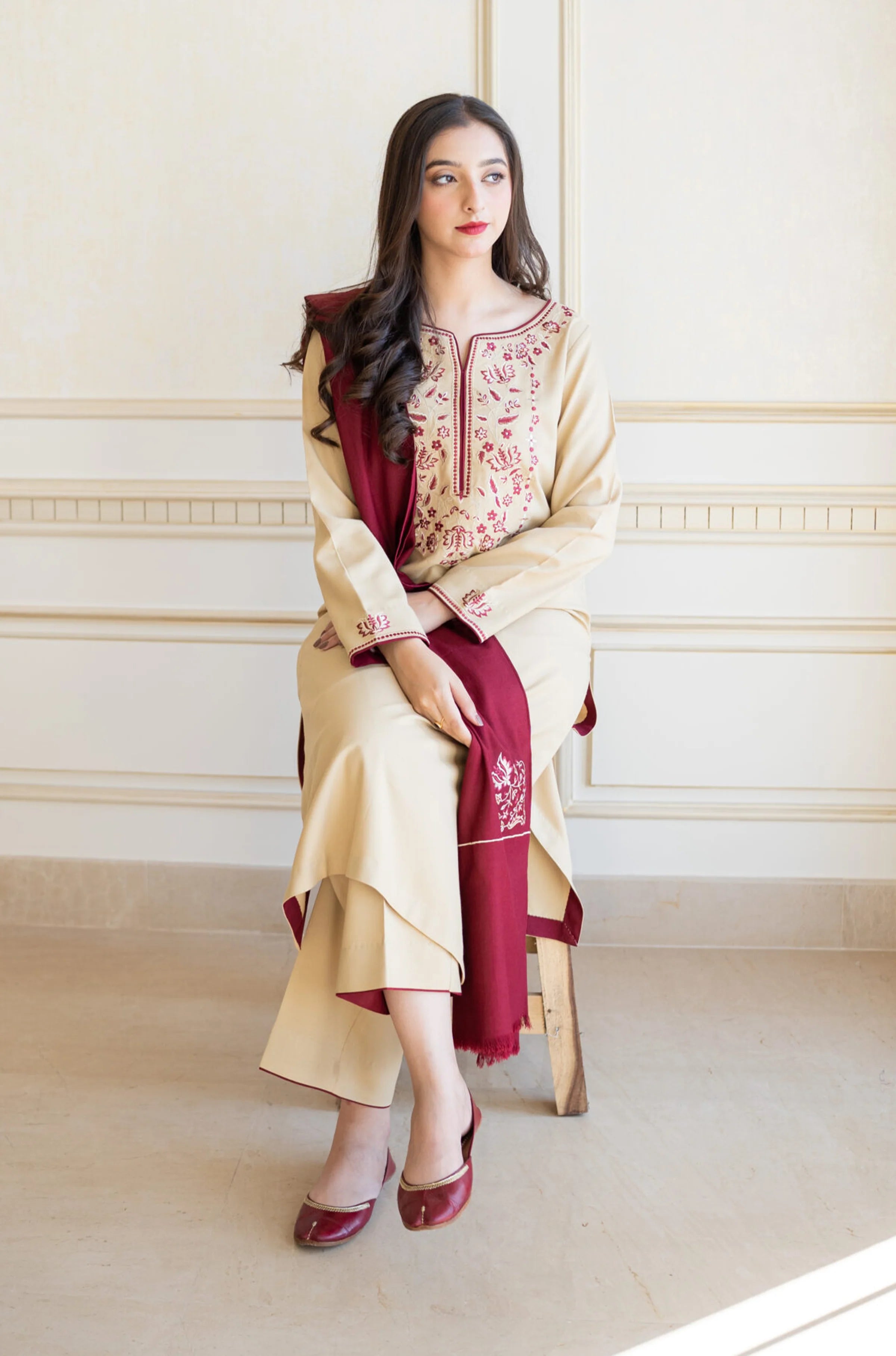 KP614-WINTER 3PC Dhanak suit with Embroidered Shawll