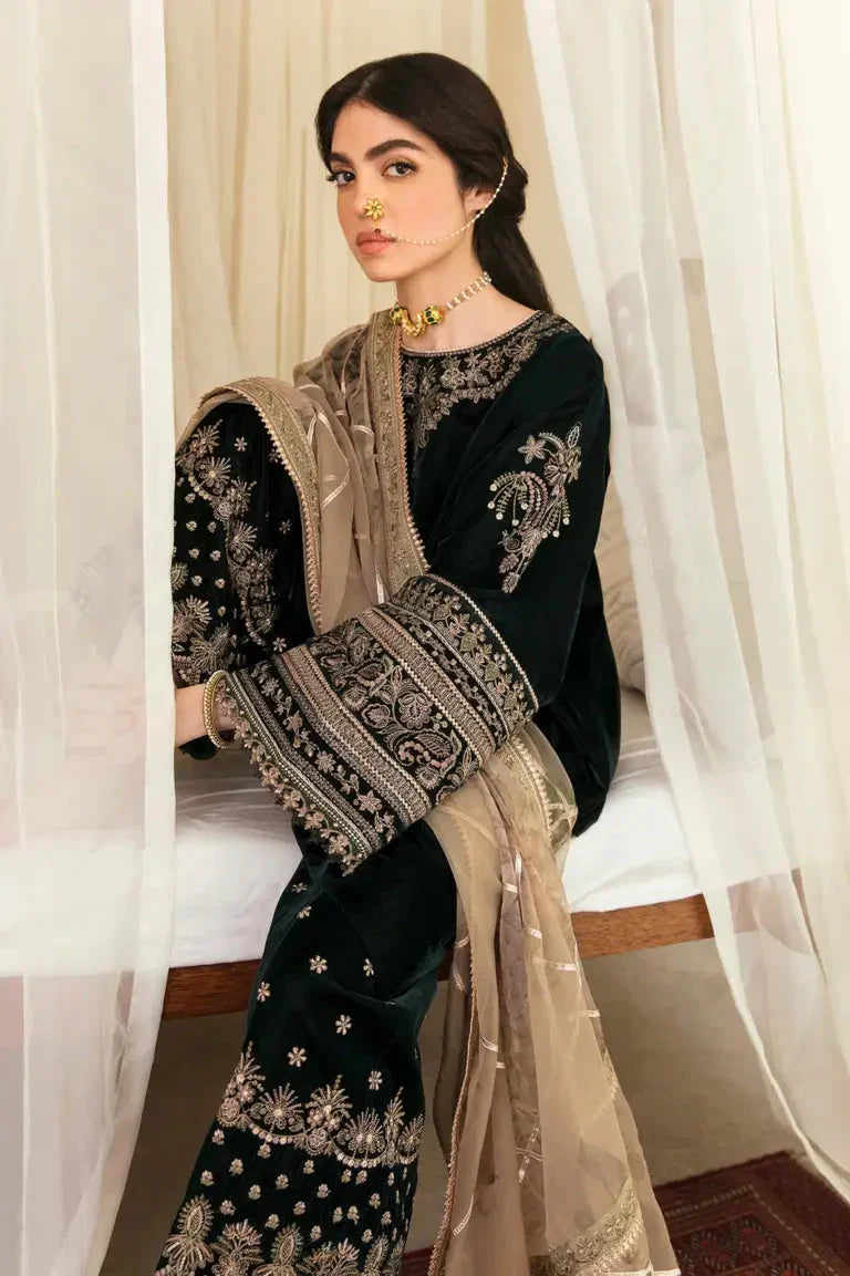 Baroque Embroidered Velvet 3piece suit - KP2014